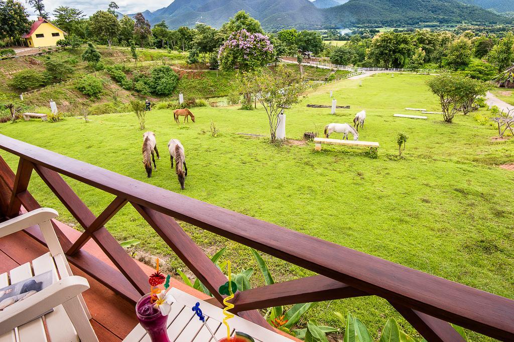 E-Outfitting Pai Resort Kültér fotó