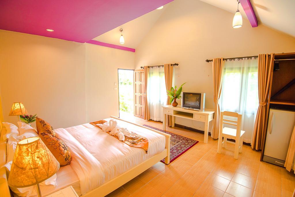 E-Outfitting Pai Resort Kültér fotó